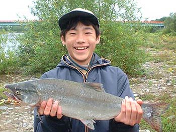 Good fishing makes his good smile !